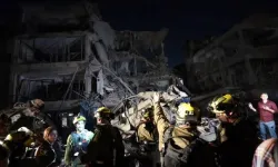 İsrail'de 9 bina tamamen yıkıldı, 3 kişi öldü