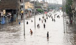 Pakistan'da etkili olan muson yağmurları sonucu can kaybı sayısı 279'a yükseldi