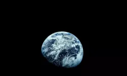 NASA uyardı: Dünya giderek kararıyor