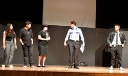 DAÜ Tiyatro Topluluğu’ndan kahkaha ve duygu dolu “Temaşa Gecesi-3”
