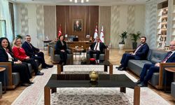 Erhürman, Anahtar Parti heyetini kabul etti