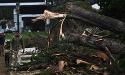 Portekiz'de kötü hava şartları nedeniyle 2 kişi hayatını kaybetti