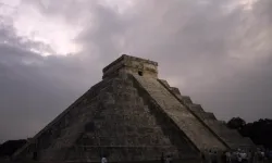 Piramitlerin yakınında ‘anomali’ bulundu: Kayıp bir portalın izleri olabilir