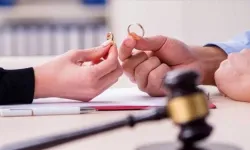 Yargıtay boşanma gerekçesi saydı: Beğeni atmak ağır kusur