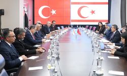 Çavuşoğlu, Türkiye Milli Eğitim Bakanı Yusuf Tekin ile görüştü