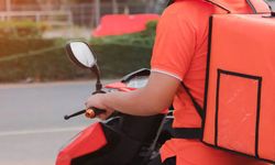 Maskeliler paket servis elemanına saldırdı