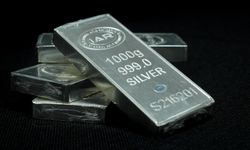 Gümüşte rekor seviyeye yakın dalgalı seyir