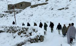 Afganistan'da kar ve yağmur felaketi: 61 ölü