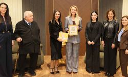 Nilden Bektaş Erhürman, DAÜ KAM başkanı ve beraberindeki heyetle görüştü