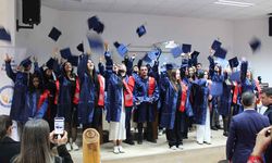 DAÜ Sağlık Bilimleri Fakültesi ve Sağlık Hizmetleri Yüksekokulu mezunları için yemin töreni düzenlendi