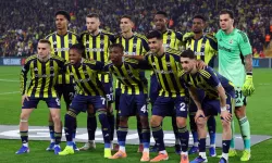 Fenerbahçe ilk 8 umutlarını son haftaya taşıdı