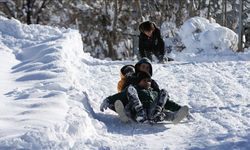 Türkiye'nin birçok ilinde kar nedeniyle eğitime ara