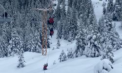 Uludağ'da telesiyej arızalandı: Mahsur kalan 51 kişi kurtarıldı