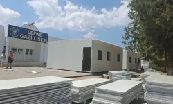 20 kuruluştan Lefke Gazi Lisesi için çağrı: Eğitim konteynerlerle sürüyor, güçlendirme çalışmaları başlamadı