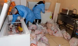 Gazimağusa’da bir kasapta 2 tona yakın kaçak et ve 70 numarasız küçükbaş ele geçirildi