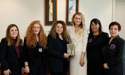 Erhürman, Mormenekşe Çağdaş Kadınlar Derneği Başkanı ve beraberindeki heyeti kabul etti