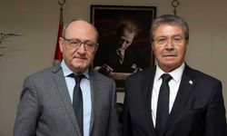 Başbakan Üstel, Gazeteciler Cemiyeti Başkanı Akar’ı kabul etti