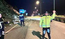 Lefkoşa-Girne anayoluna kaya parçaları düştü