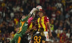 Galatasaray'dan İzmir'de kritik 3 puan: Zirvede fark 4'e çıktı