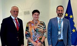 Taçoy ve Candan, AKPA Başkanı Petra Bayr ile görüştü