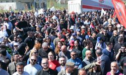 Meclis Önünde Eyleme Yoğun Katılım: Yaklaşık 6 Bin Kişi