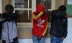 “Karım pasaportuma, parama ve telefonuma el koydu. Onu da tutuklayın"