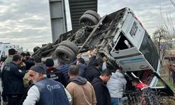 Ankara'da feci kaza... Minibüs üst geçide çarptı, 4 kişi hayatını kaybetti!