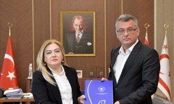 Ombudsman Varol, ikinci altı aylık raporu Erhürman’a sundu