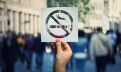 İngiltere'de 2009 sonrası doğanların sigara satın almasını engelleyen düzenleme yürürlüğe girdi