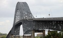 Panama'da Amerika Köprüsü'ndeki yangında 1 kişi öldü, 2 kişi yaralandı