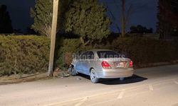 Ehliyetsiz Sürücü Elektrik Direğine Çarptı