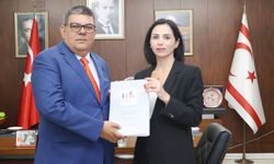 Maliye Bakanı Dr. Özdemir Berova, KKTC Rekabet Kurulu Başkan ve üyelerini kabul etti