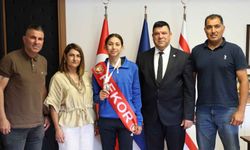 Milli atlet Ada Kafa, DAÜ Rektörü Kılıç’ı ziyaret etti