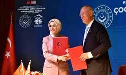 Hasipoğlu ve Göktaş, “Dijital Zorbalık, Bağımlılık ve Koruma Sempozyumu”nda konuştu