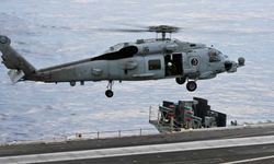ABD helikopteri Umman'da denize acil iniş yaptı. 1 asker kayıp