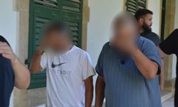 Yardım kutusunun altına kokain sakladılar