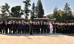 20 Temmuz... Lefkoşa Atatürk Anıtı önünde tören