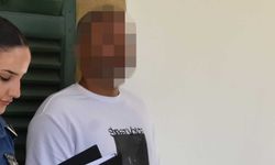 Kapıyı tekmeledi, kadını darp etti