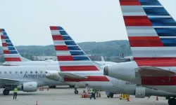 Uçuş kodu karışıklığı nedeniyle iki American Airlines uçağı kazadan kıl payı kurtuldu