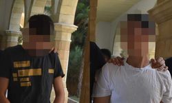 Galeriyi kundakladılar, Ercan’da yakalandılar