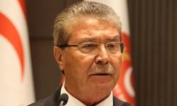 Üstel: Kıbrıs Türk halkı tehditlerle haklarından vazgeçirilemez
