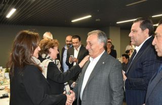 Beşiktaş Kulübü Başkanı Ahmet Nur Çebi kulüp çalışanlarıyla vedalaştı
