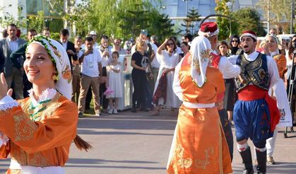 Ataoğlu ve Berova, Antalya EXPO'da Kıbrıs Kültür Evi'nin açılışını yaptı