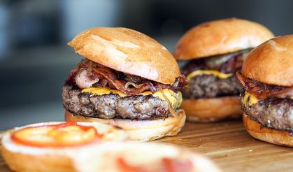 Rum tüketiciler fastfood siparişinde birinci