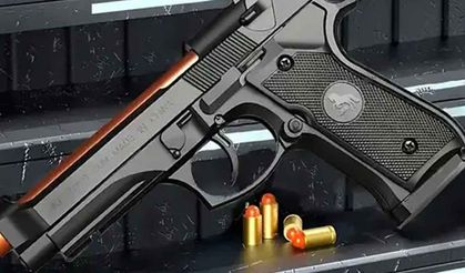 Oyuncak silahla ortalığı karıştırdı