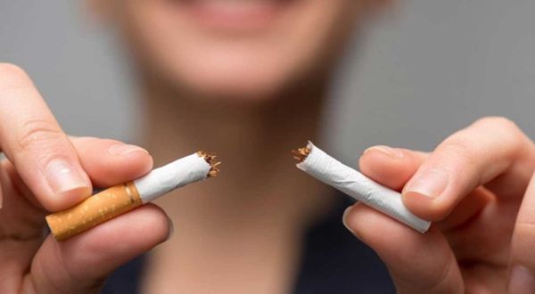 Kıbrıs'ta sigara içme yaşı 15'e düştü!
