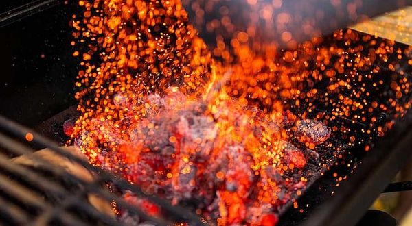 Yer Lefkoşa: Mangala benzin döktü, kendini yaktı