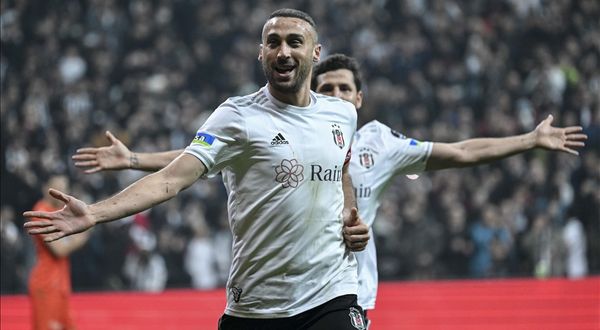 Beşiktaş, 3 puanı 3 golle aldı