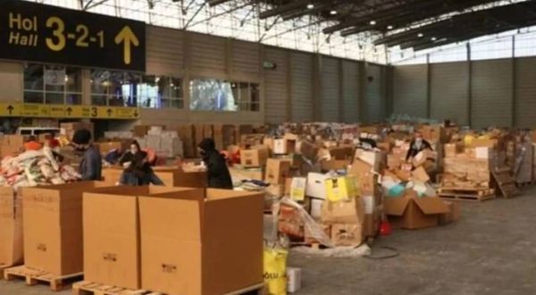 Almanya'da depremzedeler için toplanan yardım malzemeleri kundaklandı