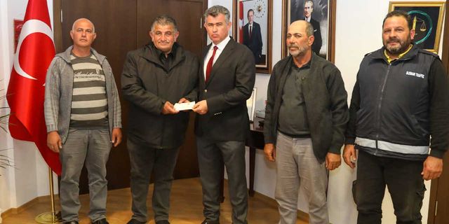 Hayvan Yetiştiricileri Birliği'nden depremzedelere nakdi yardım...